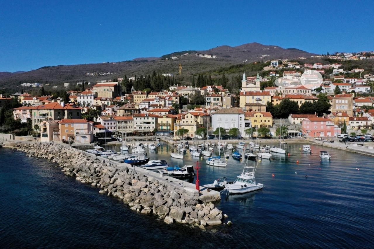 Apartments Komel II Opatija Exteriör bild