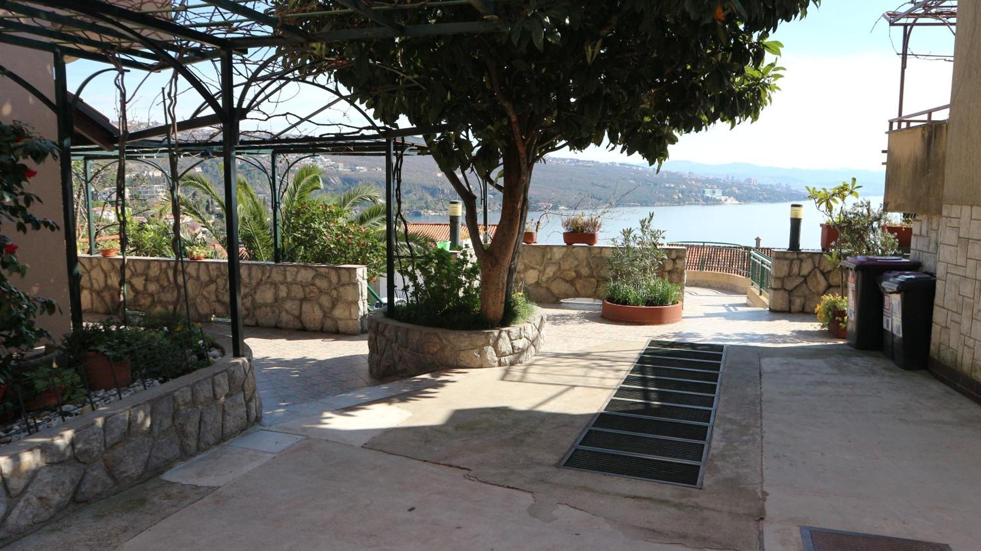Apartments Komel II Opatija Exteriör bild